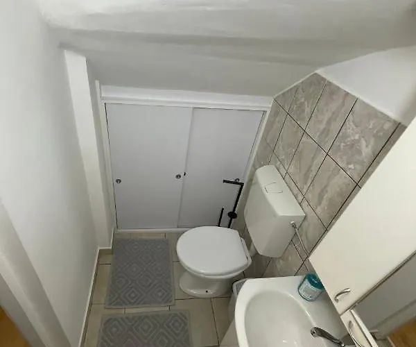 Holiday * بلغراد